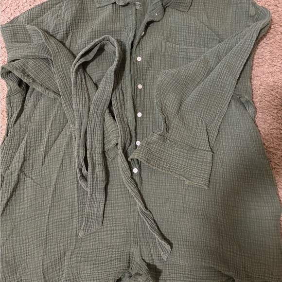 Romper - Picture 2 of 3